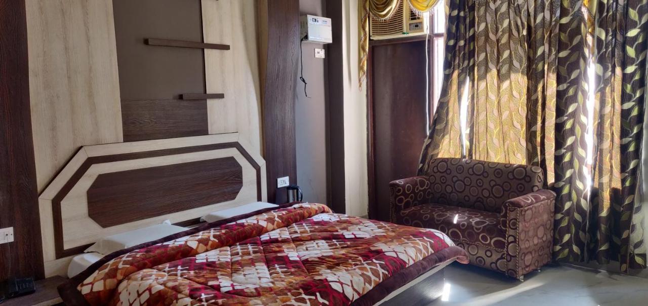 Hotel Shakuntala Katra  Buitenkant foto