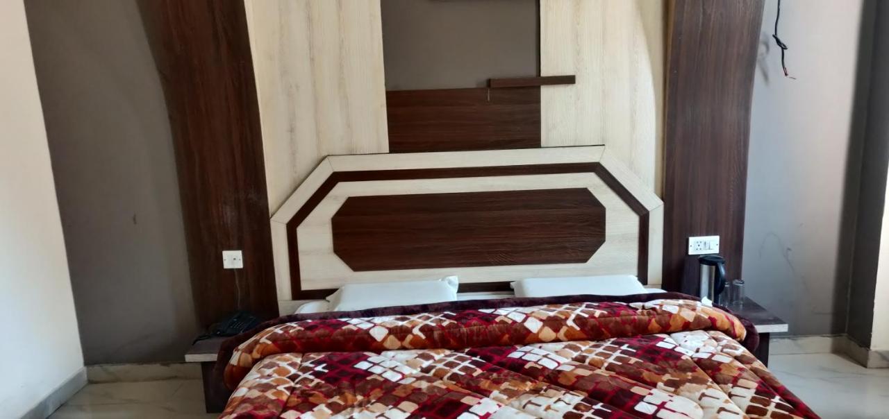 Hotel Shakuntala Katra  Buitenkant foto
