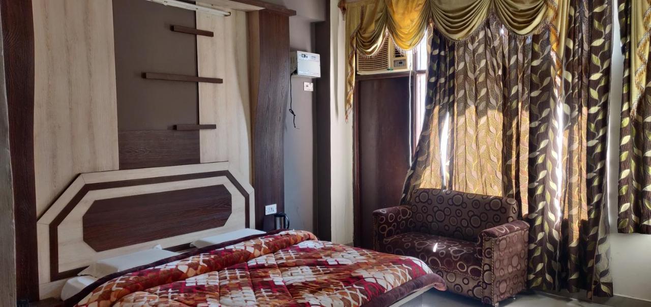 Hotel Shakuntala Katra  Buitenkant foto