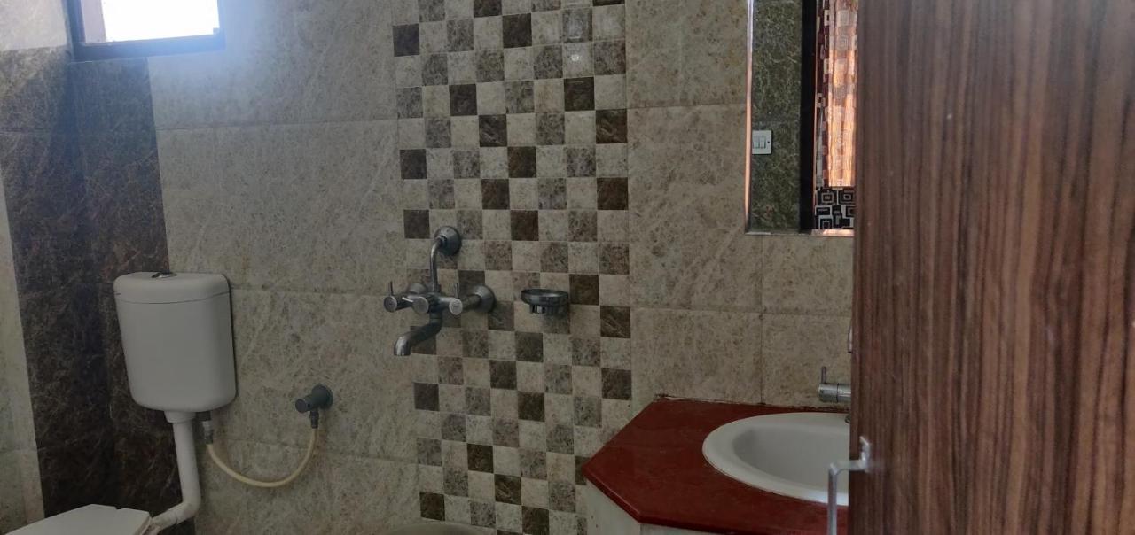 Hotel Shakuntala Katra  Buitenkant foto