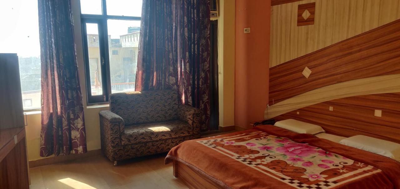 Hotel Shakuntala Katra  Buitenkant foto