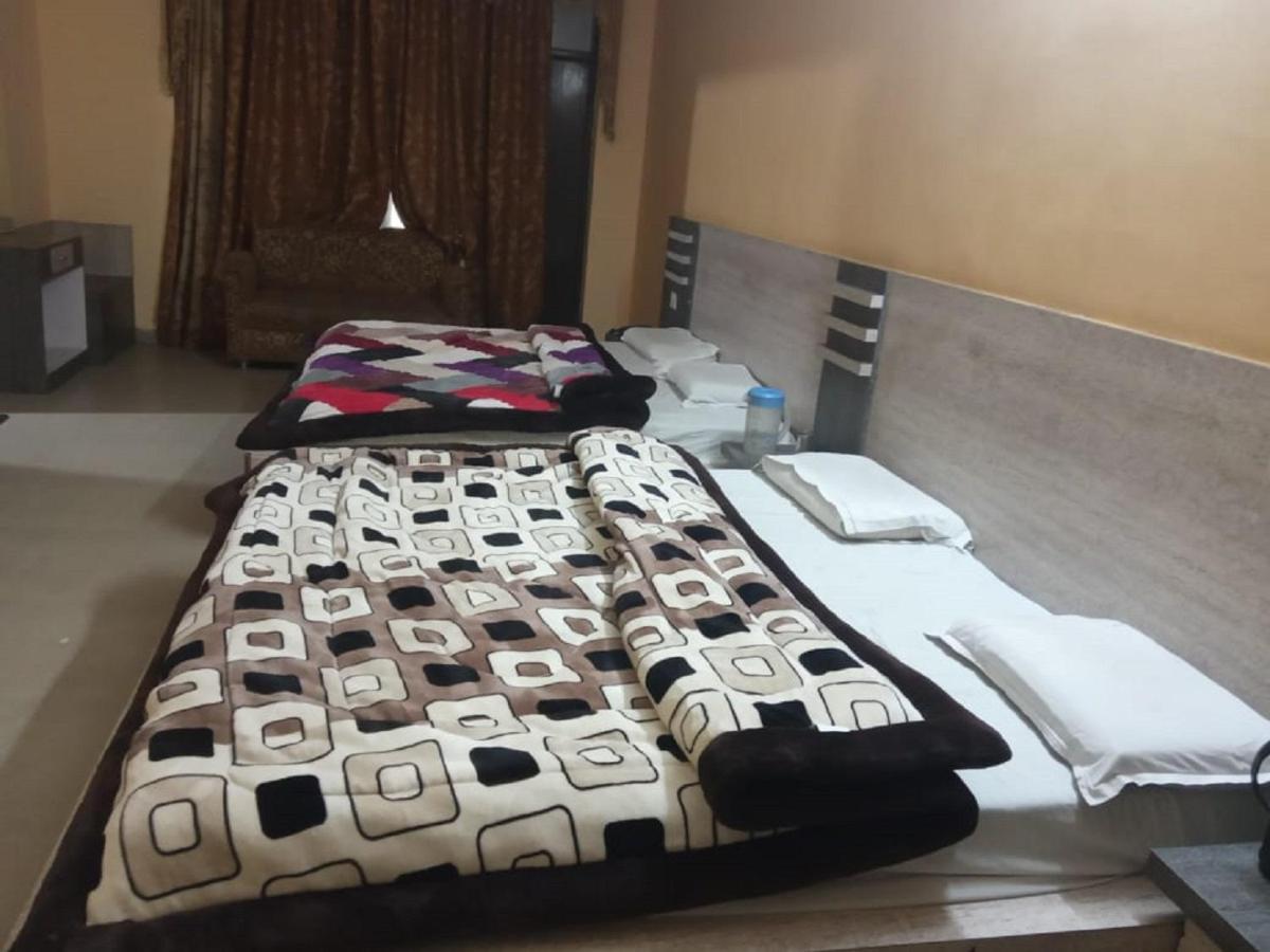 Hotel Shakuntala Katra  Buitenkant foto